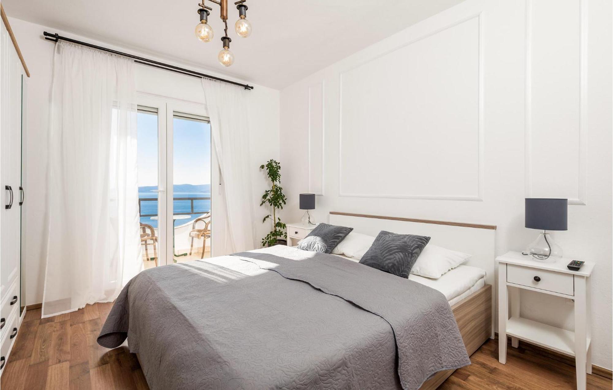 4 Bedroom Awesome Apartment In Sveti Juraj Dış mekan fotoğraf