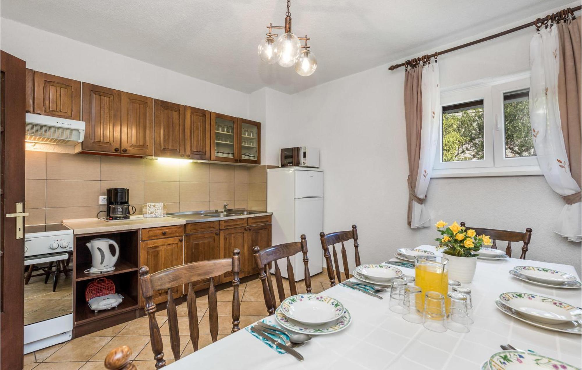 4 Bedroom Awesome Apartment In Sveti Juraj Dış mekan fotoğraf