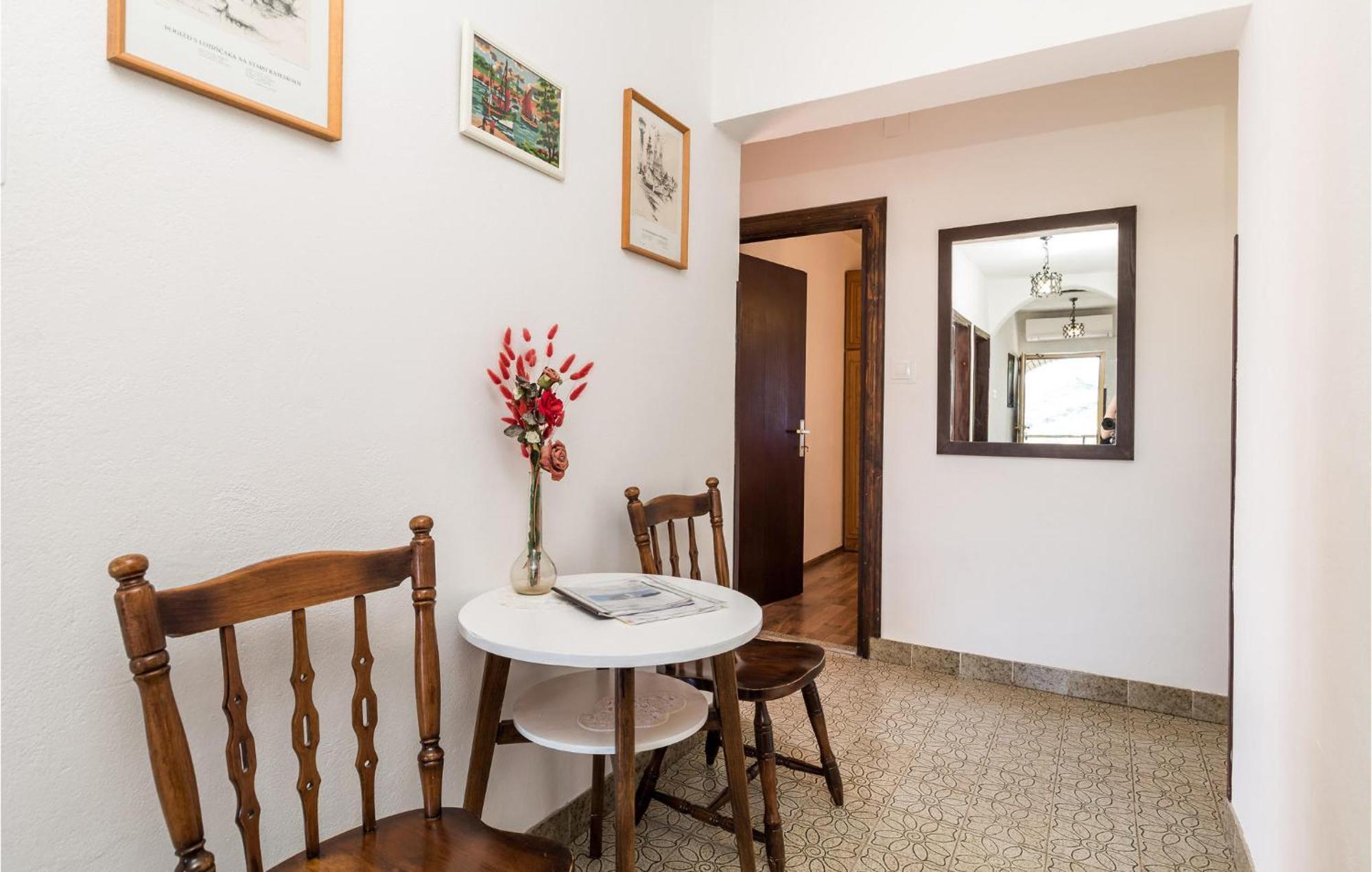 4 Bedroom Awesome Apartment In Sveti Juraj Dış mekan fotoğraf