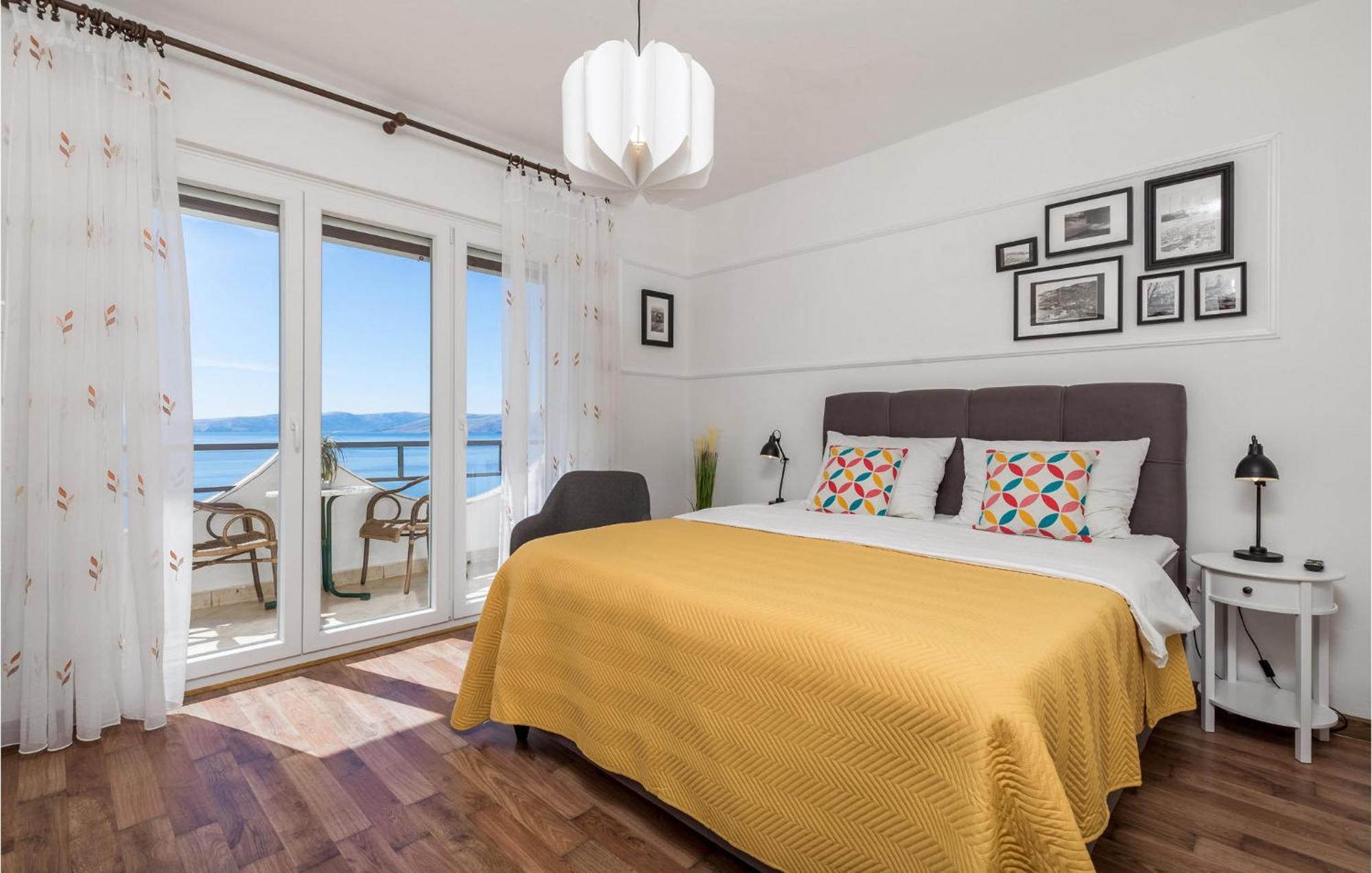 4 Bedroom Awesome Apartment In Sveti Juraj Dış mekan fotoğraf